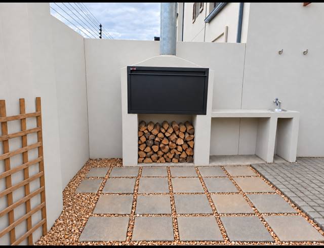 3 bed property to rent in KOELENHOF